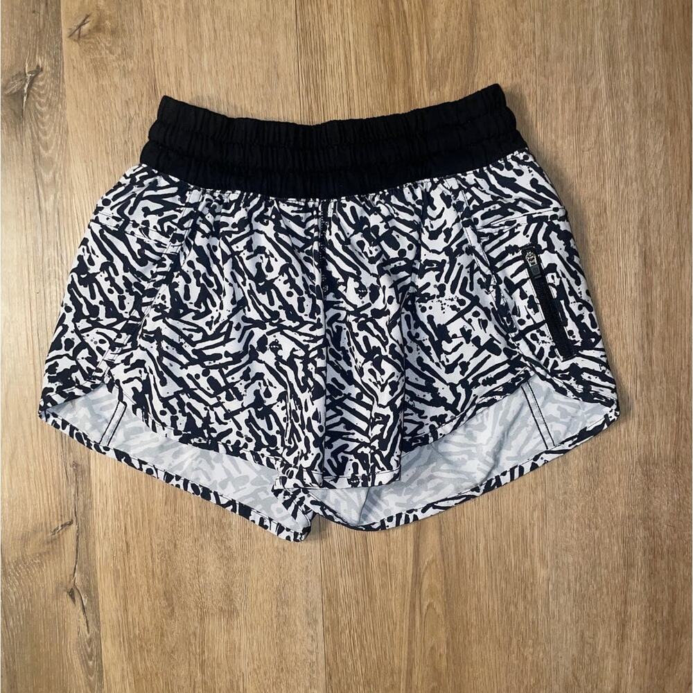 Lululemon Tracker Short III *4-way Stretch